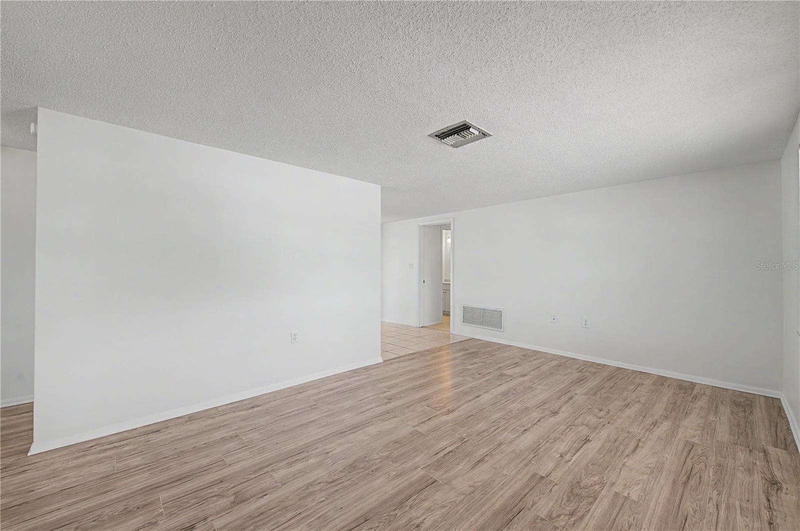 REGENCY PARK - Residential
