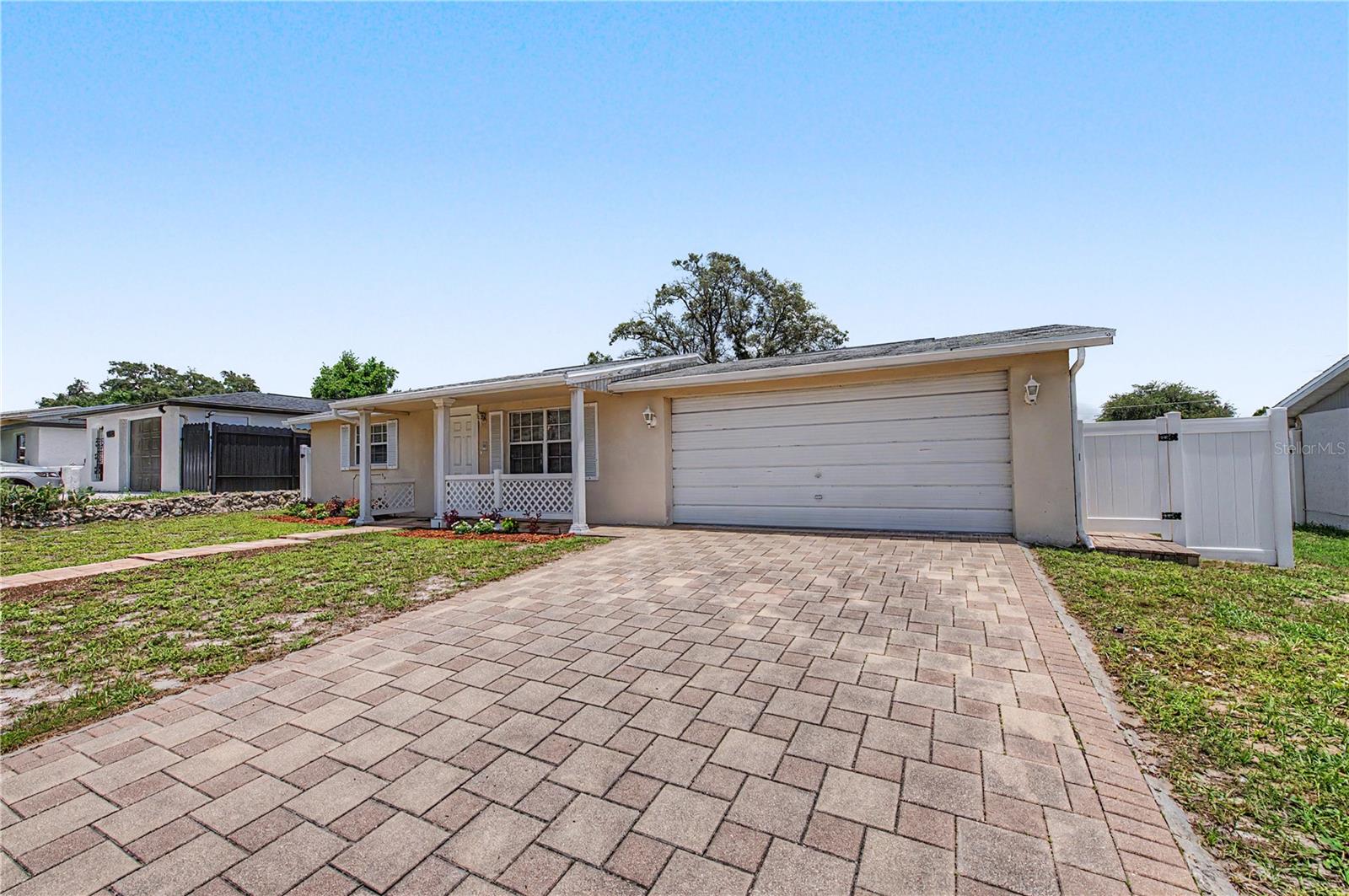 REGENCY PARK - Residential