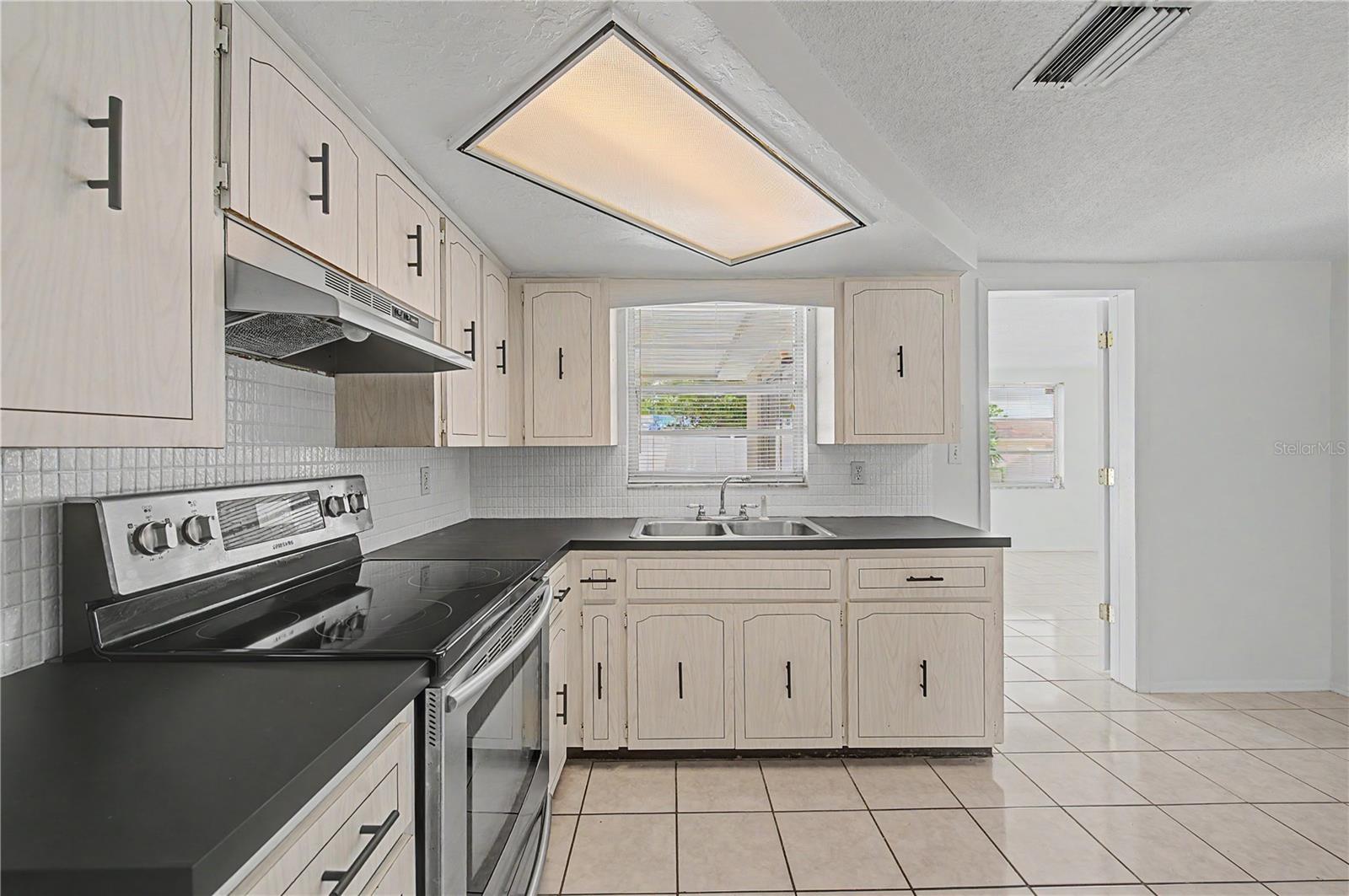 REGENCY PARK - Residential