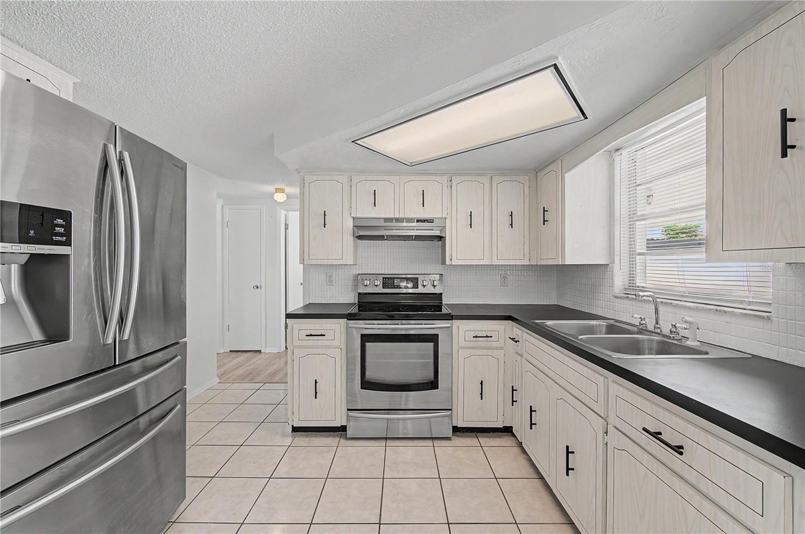 REGENCY PARK - Residential