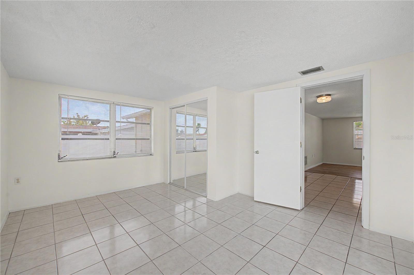 REGENCY PARK - Residential