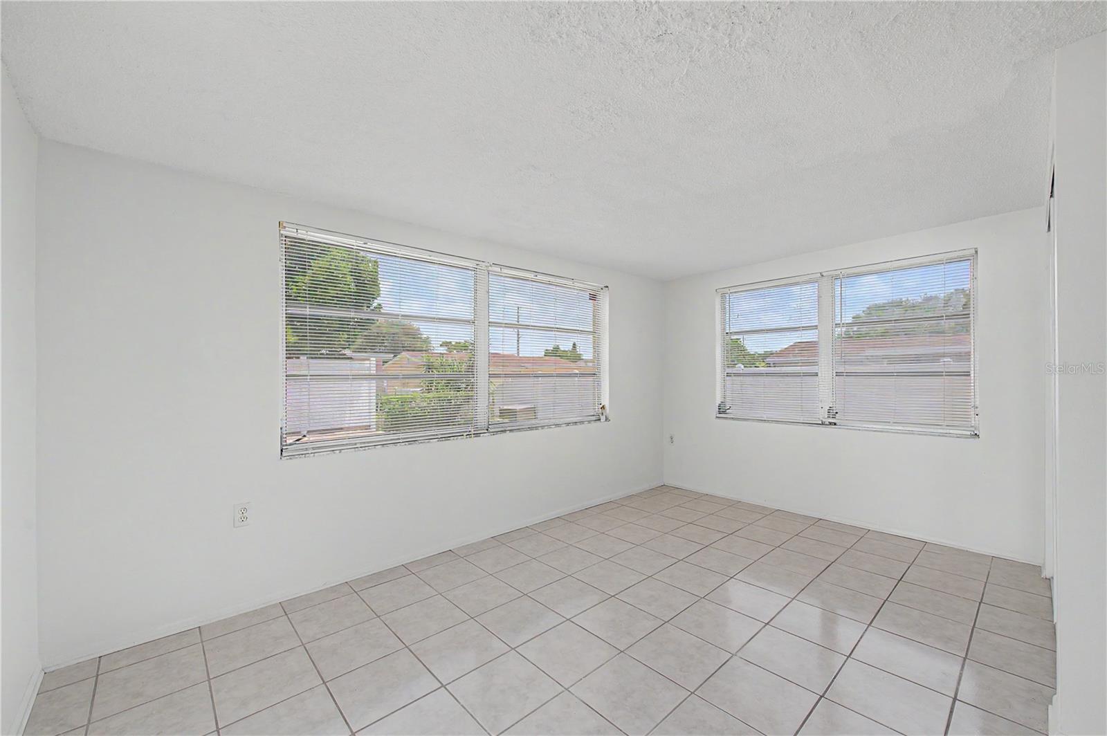 REGENCY PARK - Residential