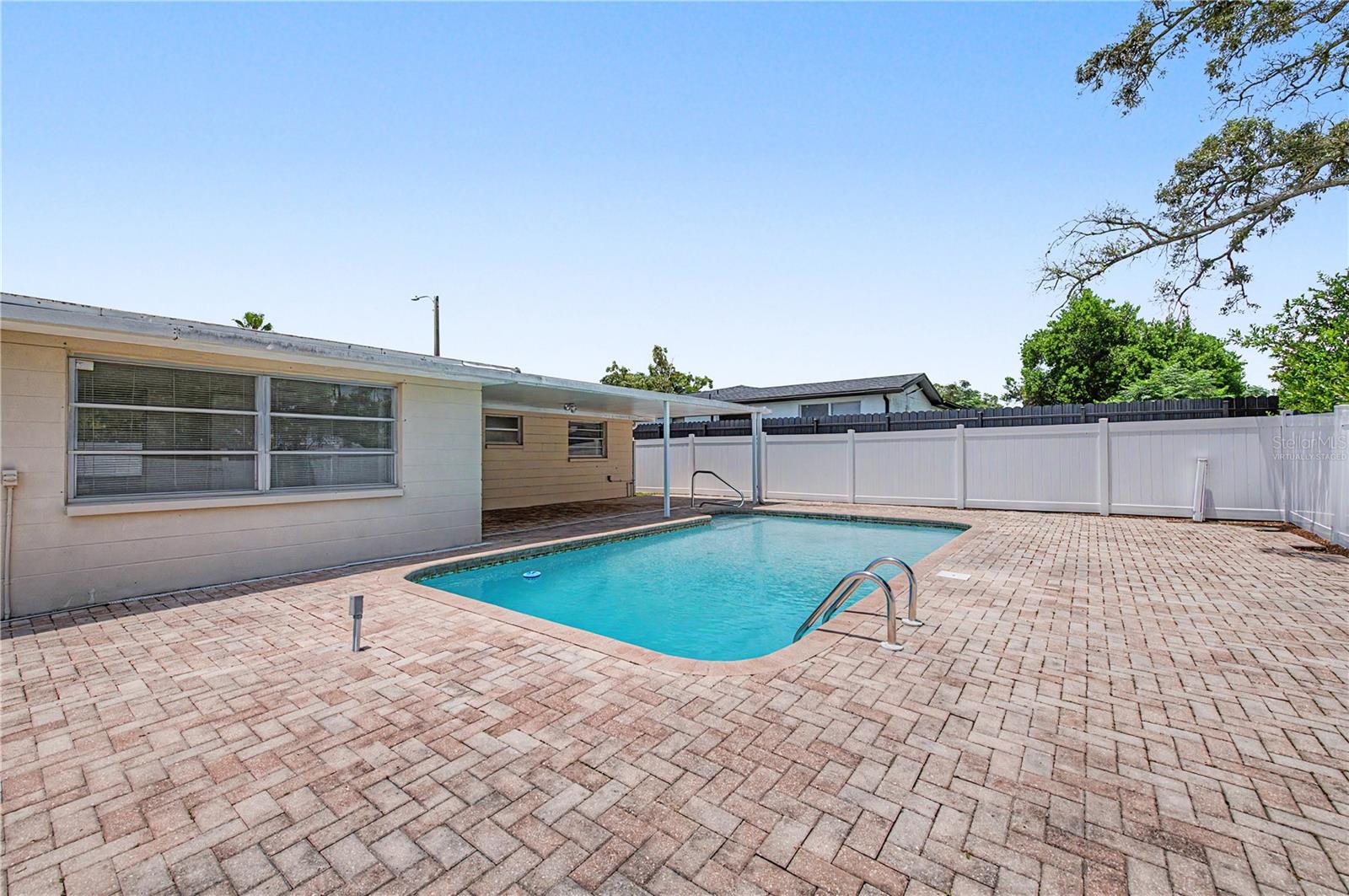 REGENCY PARK - Residential