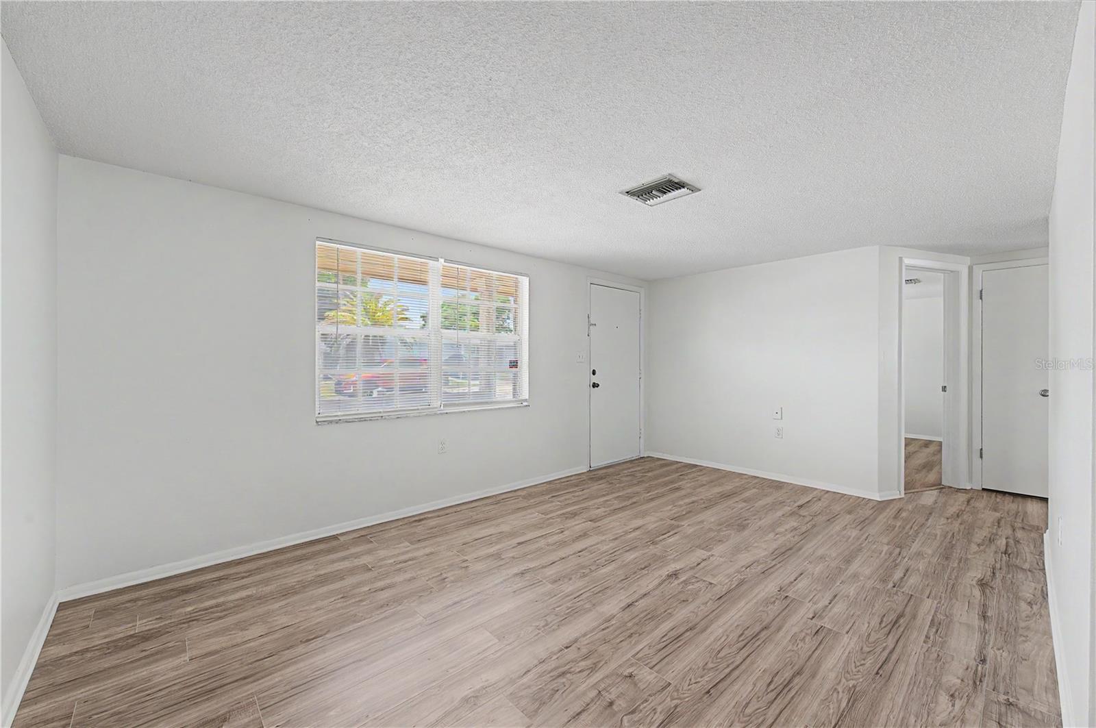 REGENCY PARK - Residential