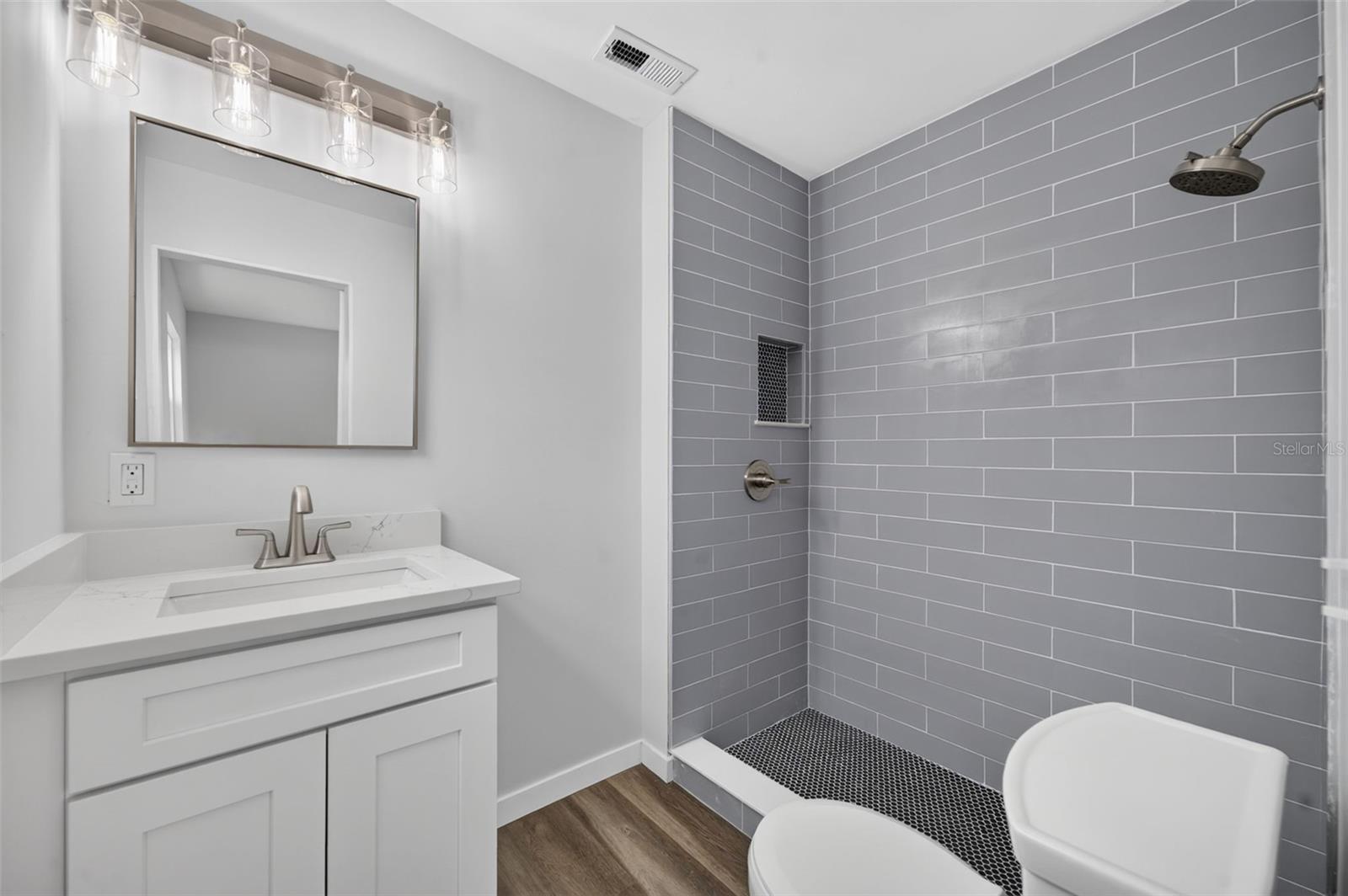 EDGEWATER PARK - Residential