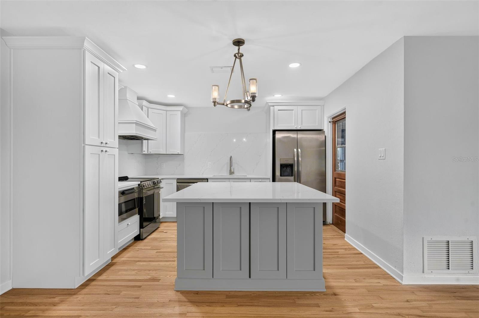 EDGEWATER PARK - Residential