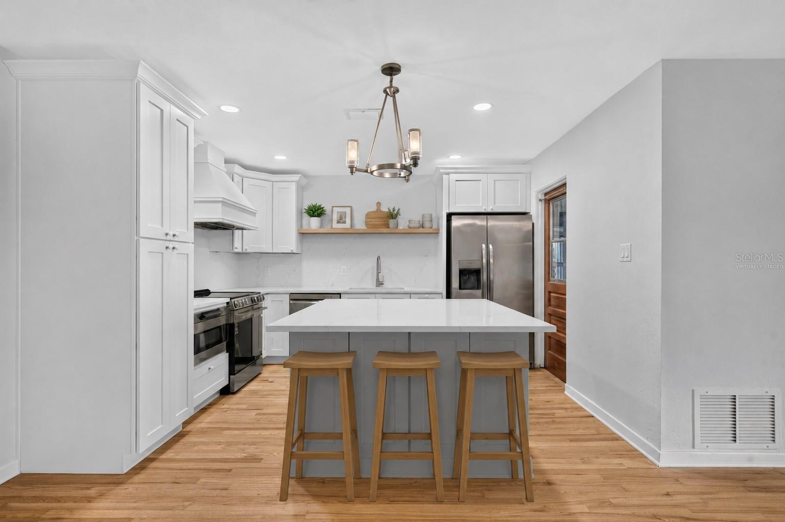 EDGEWATER PARK - Residential