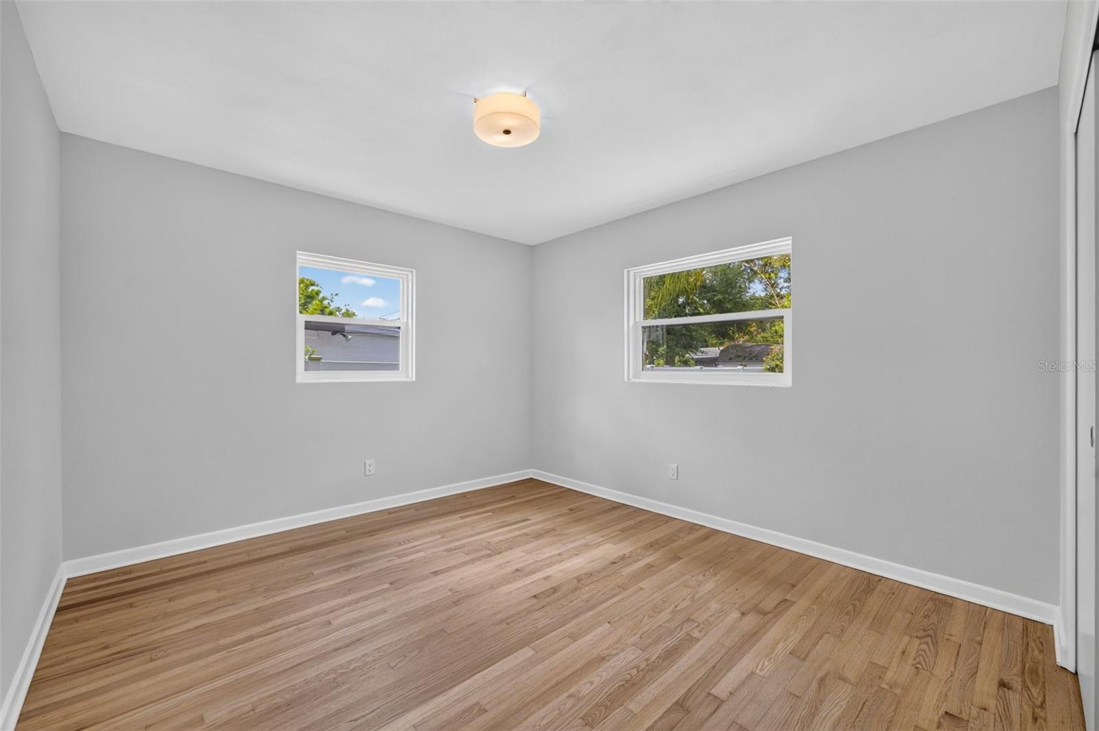 EDGEWATER PARK - Residential