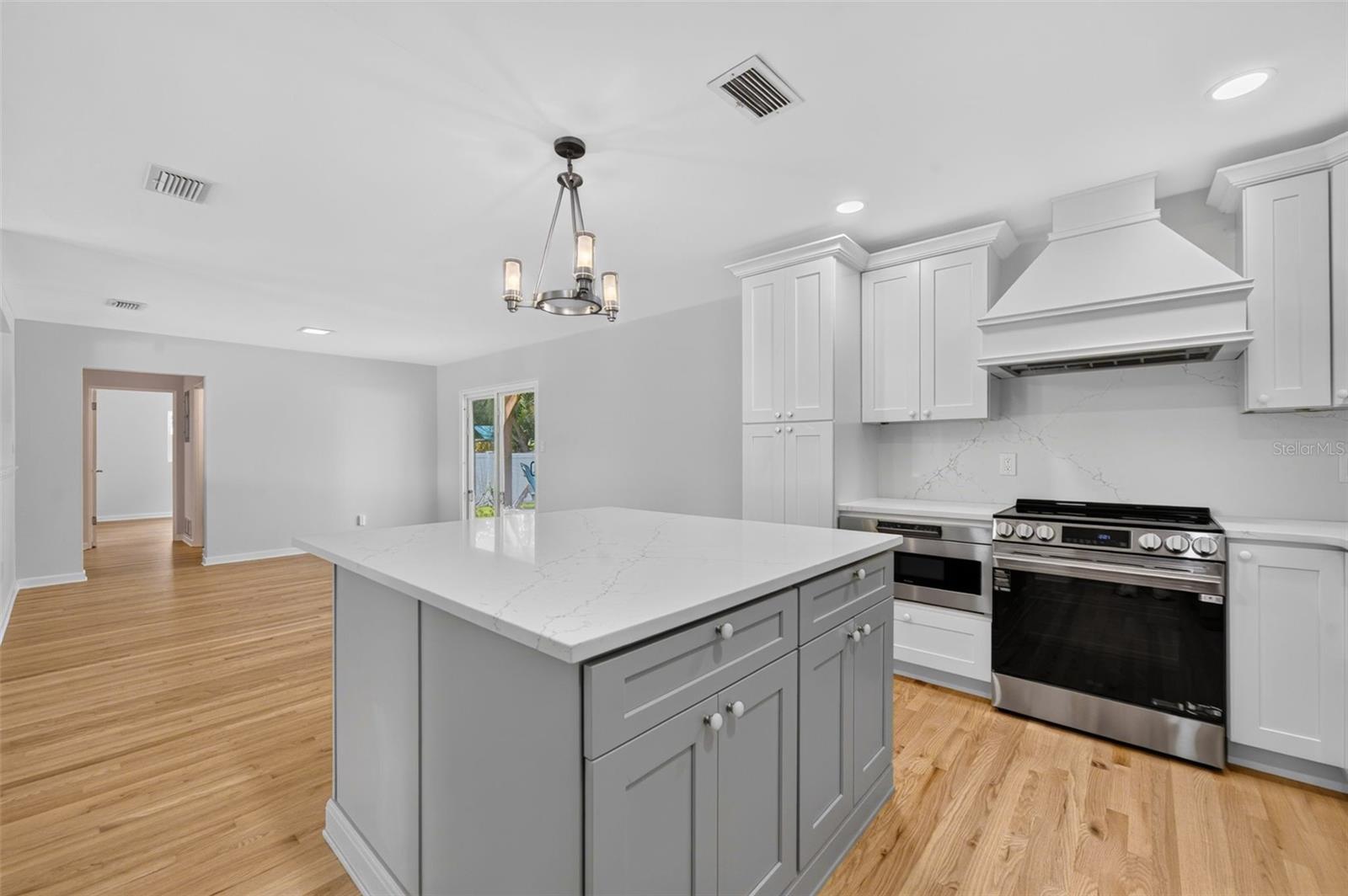 EDGEWATER PARK - Residential