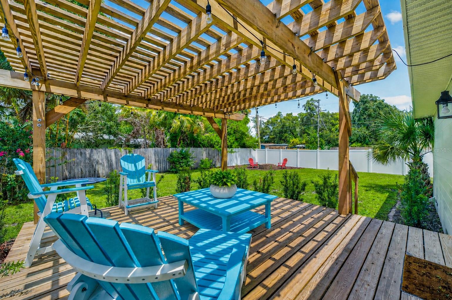 EDGEWATER PARK - Residential