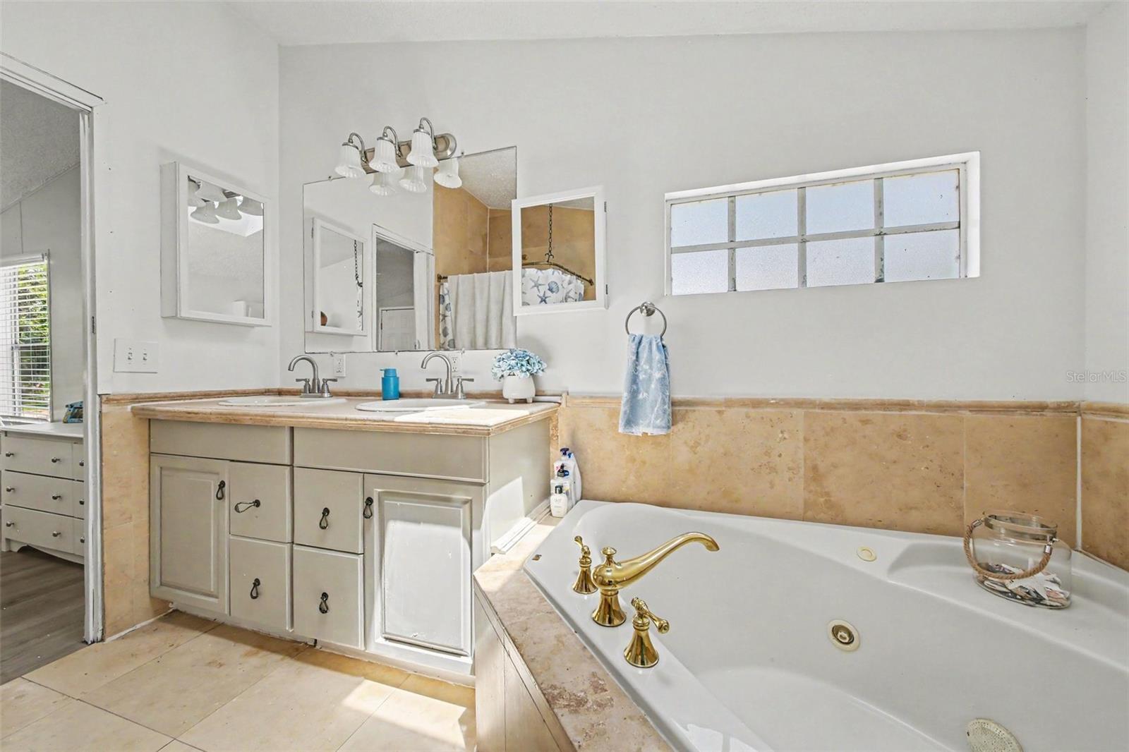DAYTONA BEACH NORTH - Residential