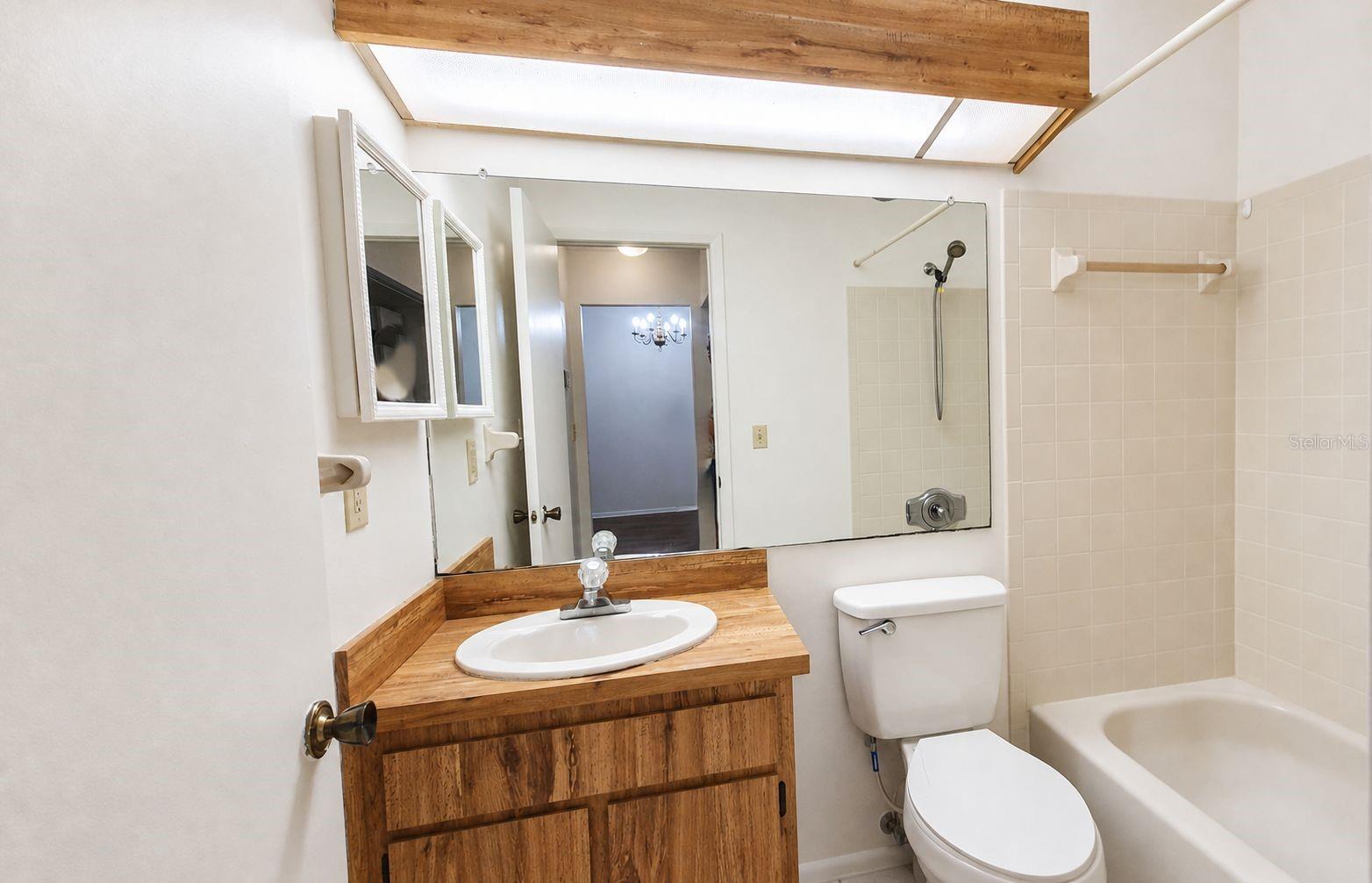 BELLE OAK VILLAS - Residential