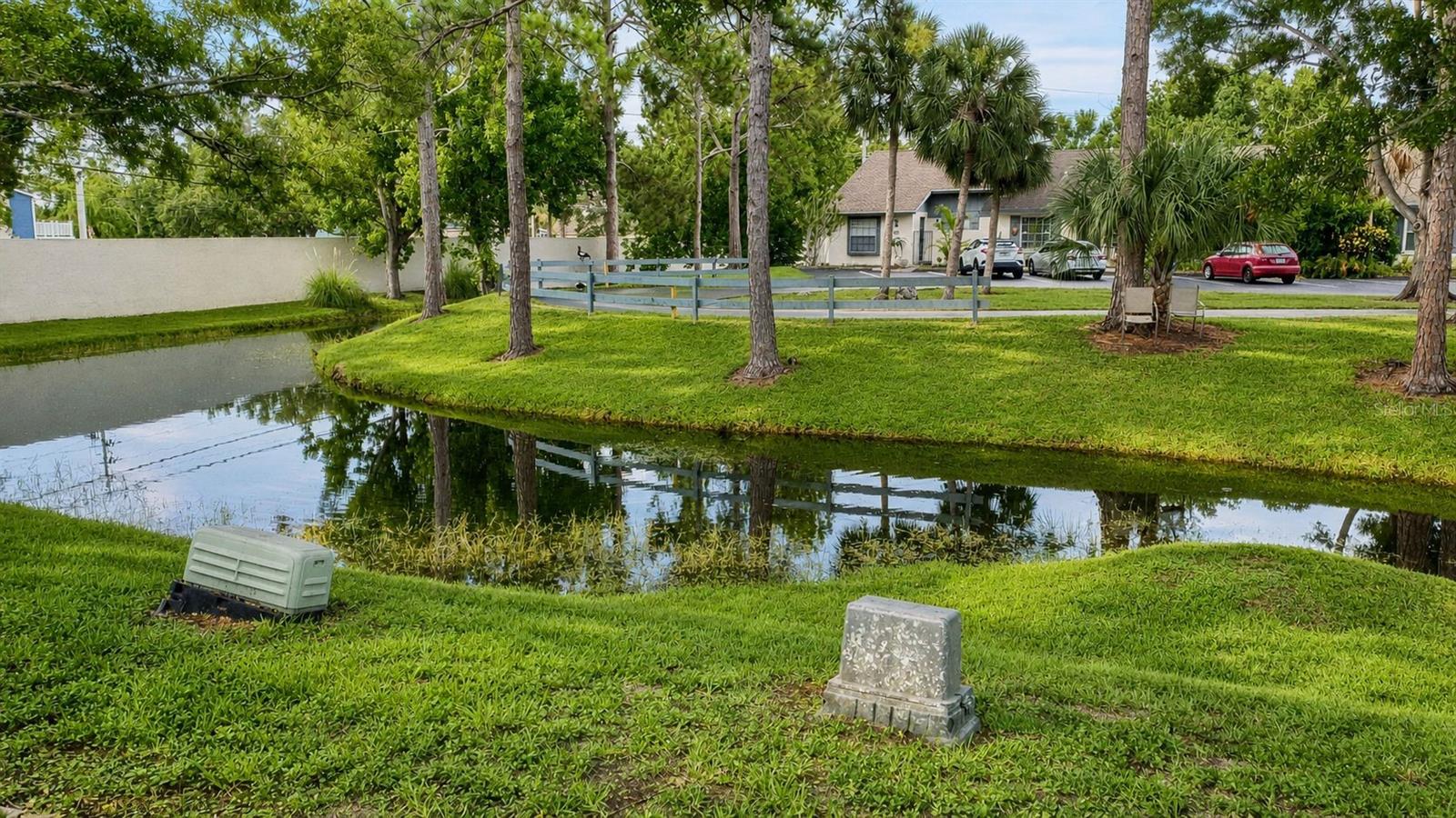 BELLE OAK VILLAS - Residential