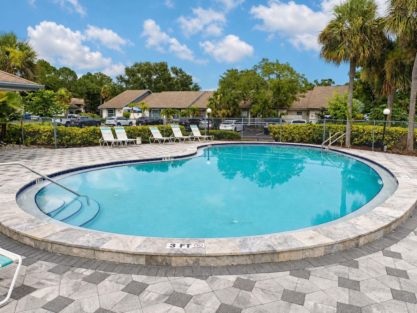 BELLE OAK VILLAS - Residential