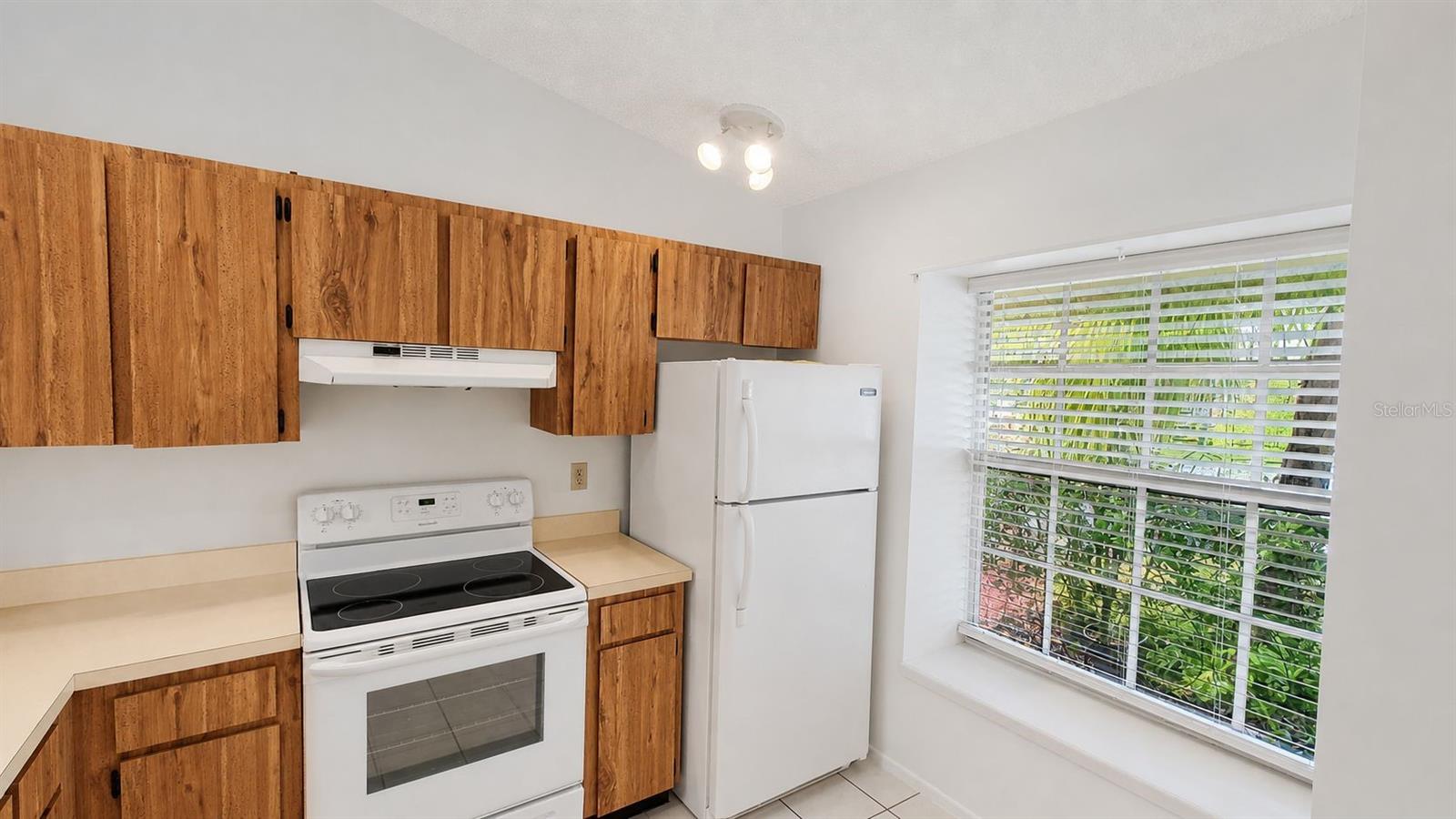 BELLE OAK VILLAS - Residential
