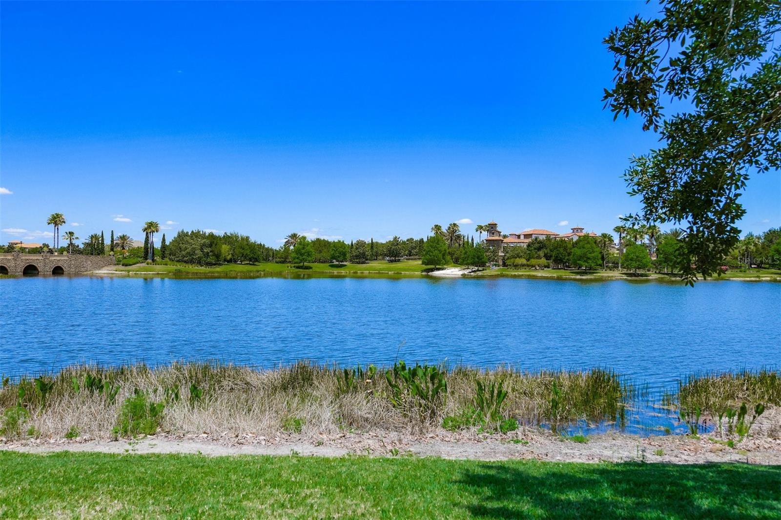 LAKE CLUB PH II - Residential