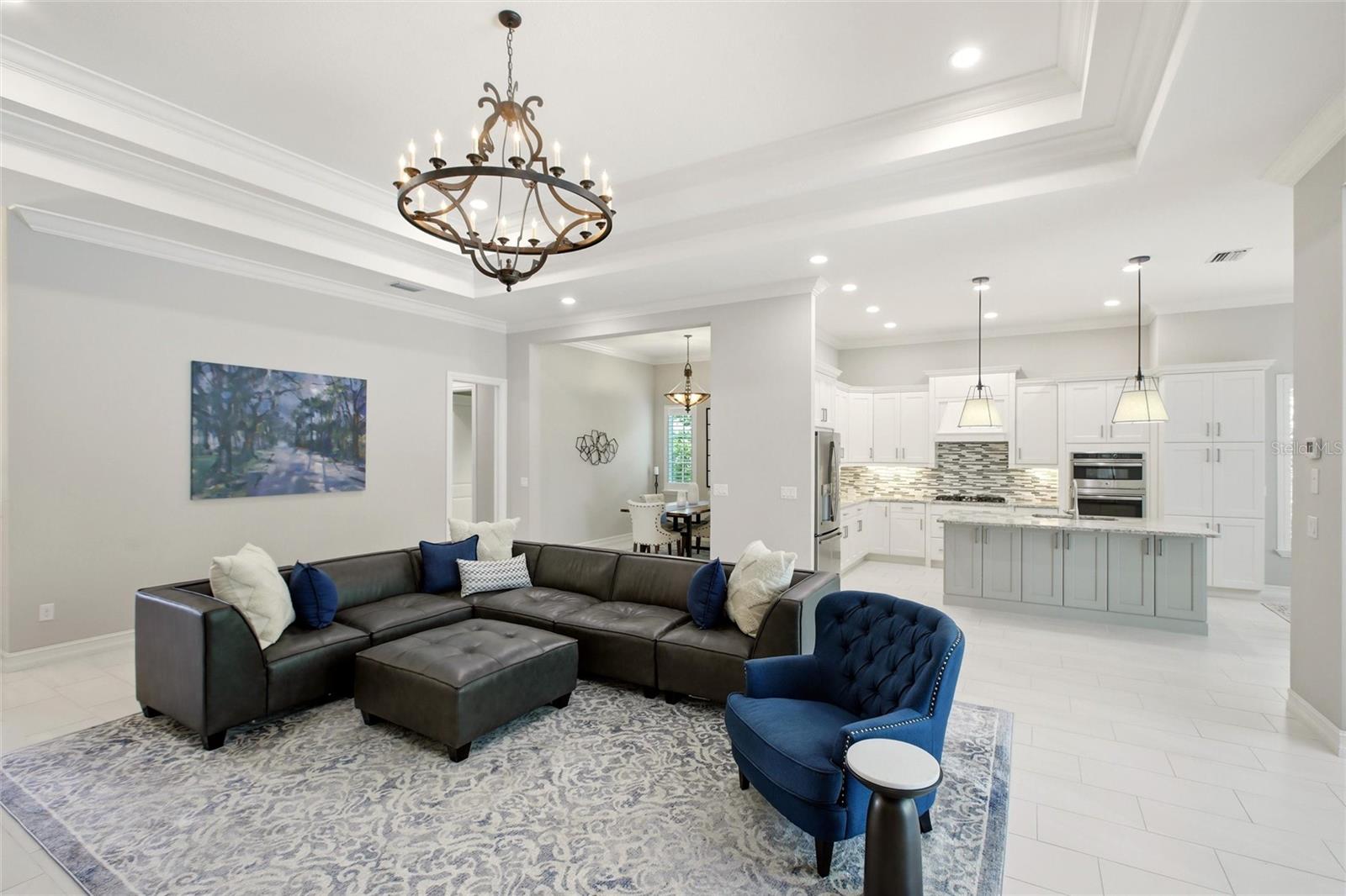 LAKE CLUB PH II - Residential