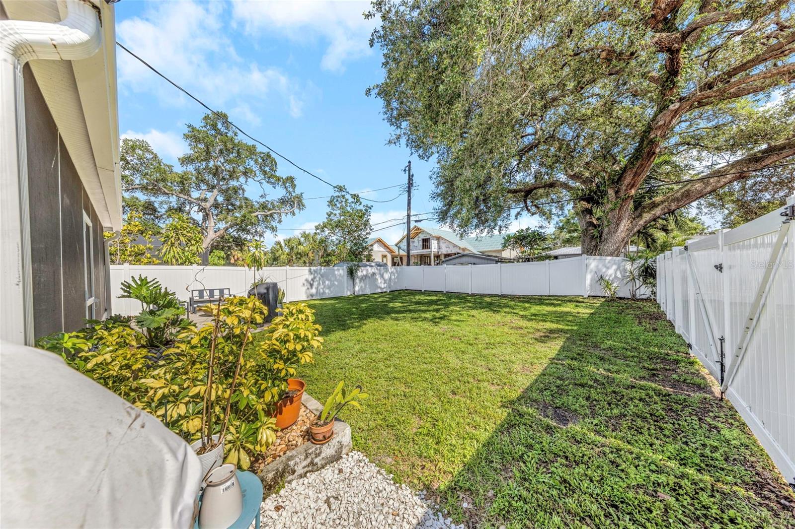 BAY TERRACE & BAY TERRACE ADD - Residential