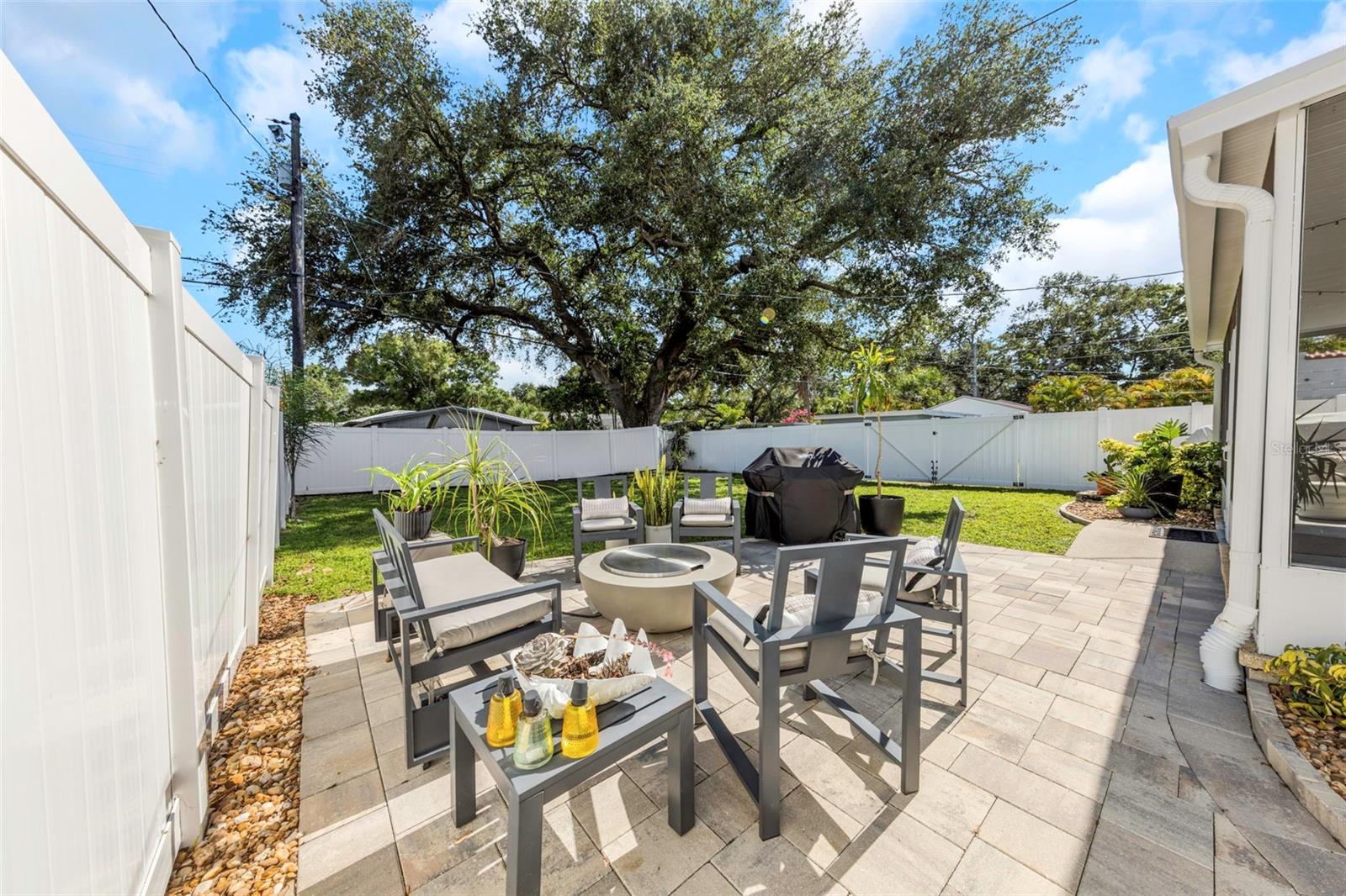 BAY TERRACE & BAY TERRACE ADD - Residential