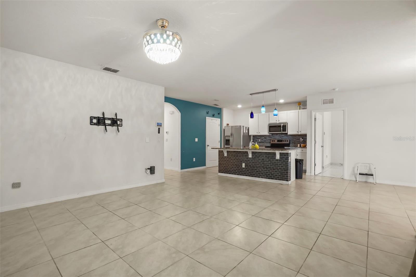 MURANO AT WESTSIDE - Residential Lease