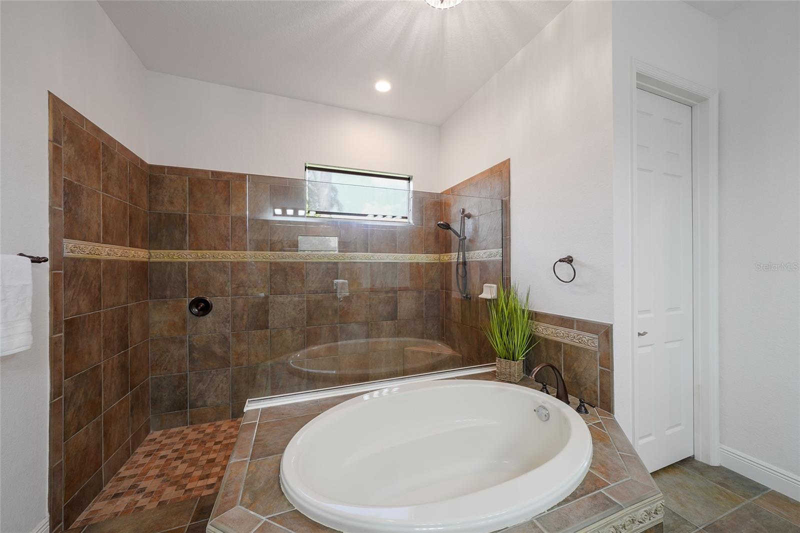 RED HAWK RESERVE PH 1 - Residential