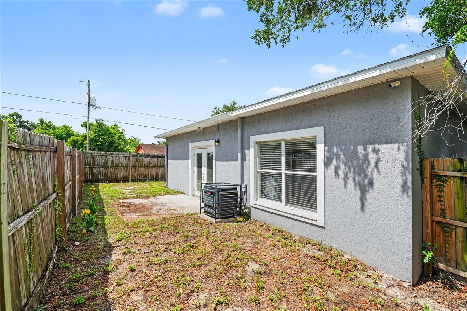 HENDRY & KNIGHTS ADD TO - Residential Lease