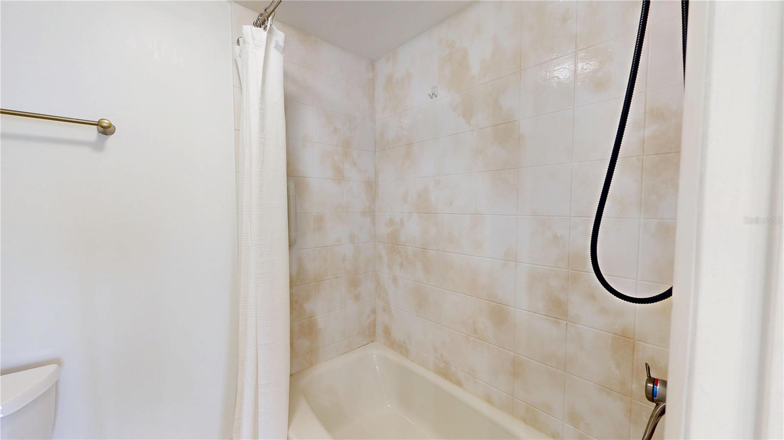 PIERCE 100 CONDO - Residential