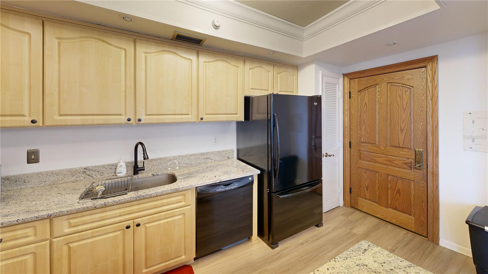 PIERCE 100 CONDO - Residential