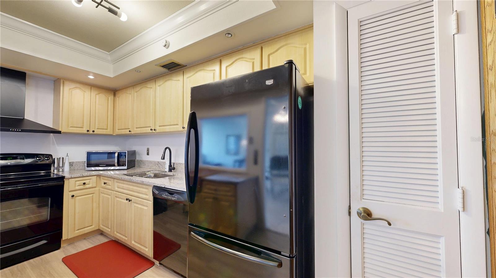 PIERCE 100 CONDO - Residential