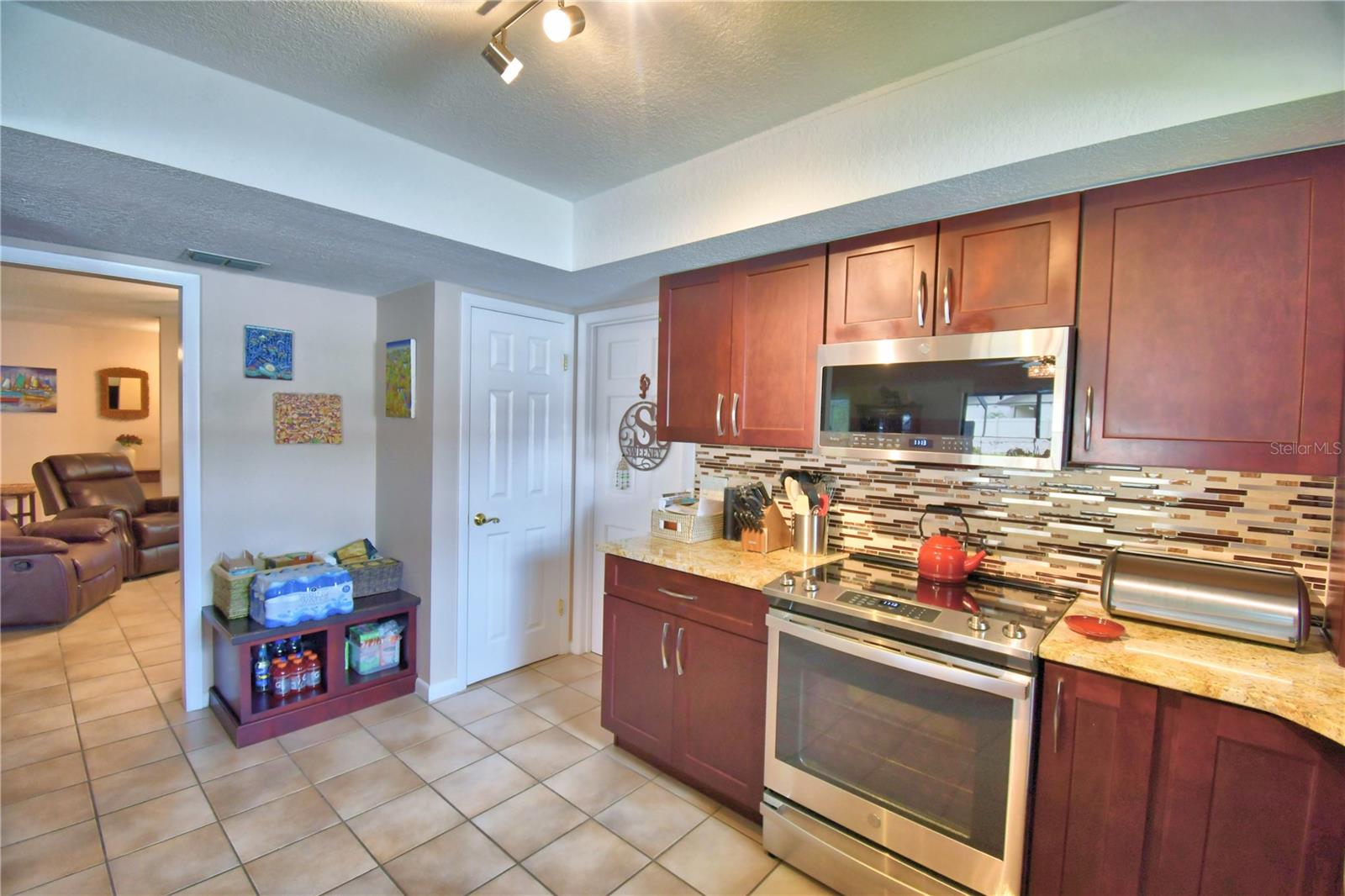 LAKE WHISTLER ESTATES - Residential