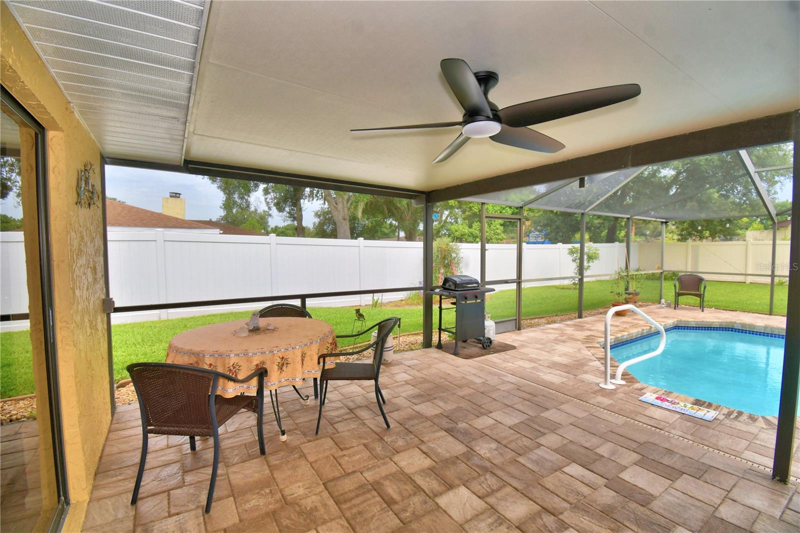 LAKE WHISTLER ESTATES - Residential