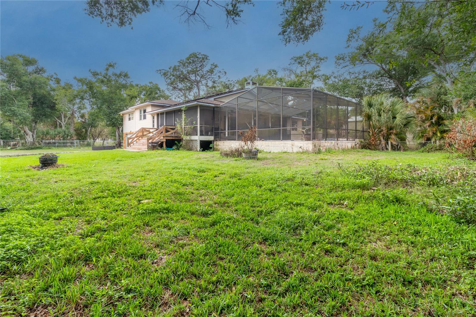 RIVER PALMS - Residential