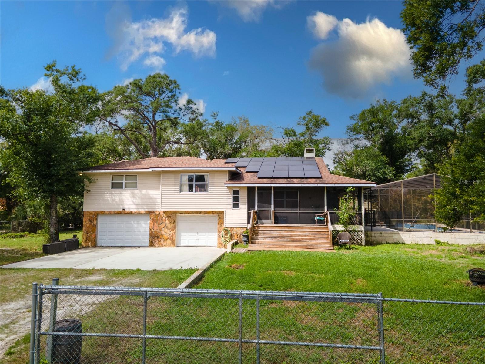 RIVER PALMS - Residential