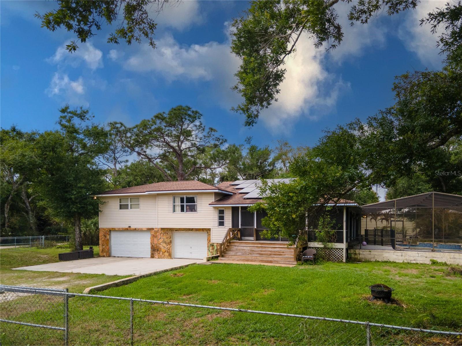 RIVER PALMS - Residential