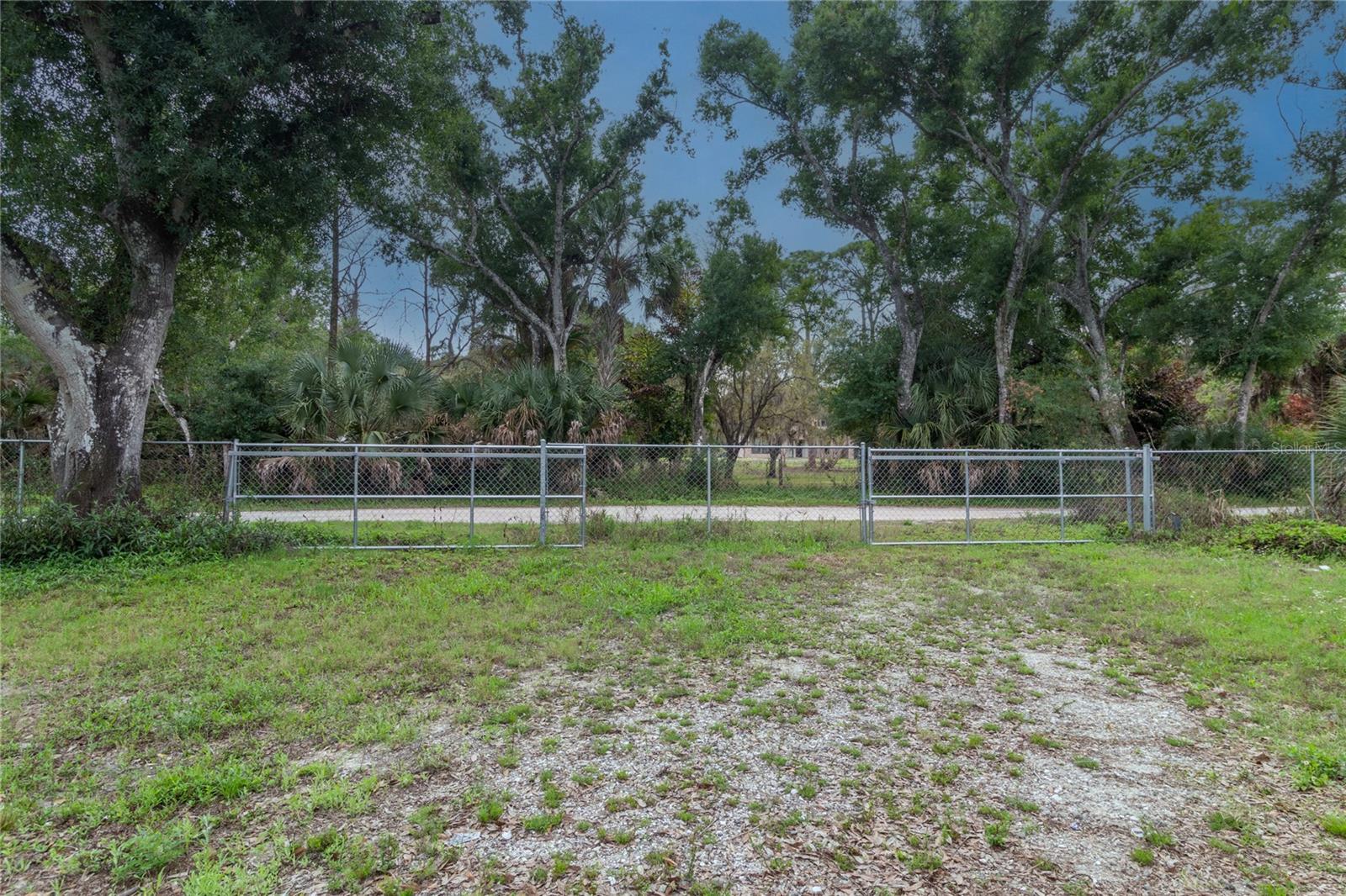 RIVER PALMS - Residential