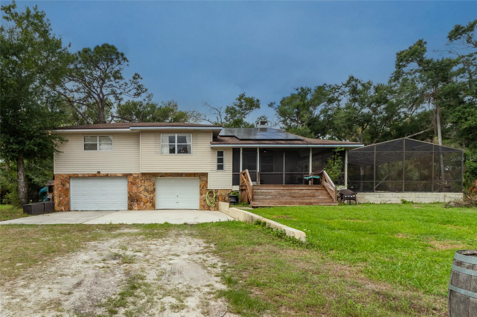 RIVER PALMS - Residential