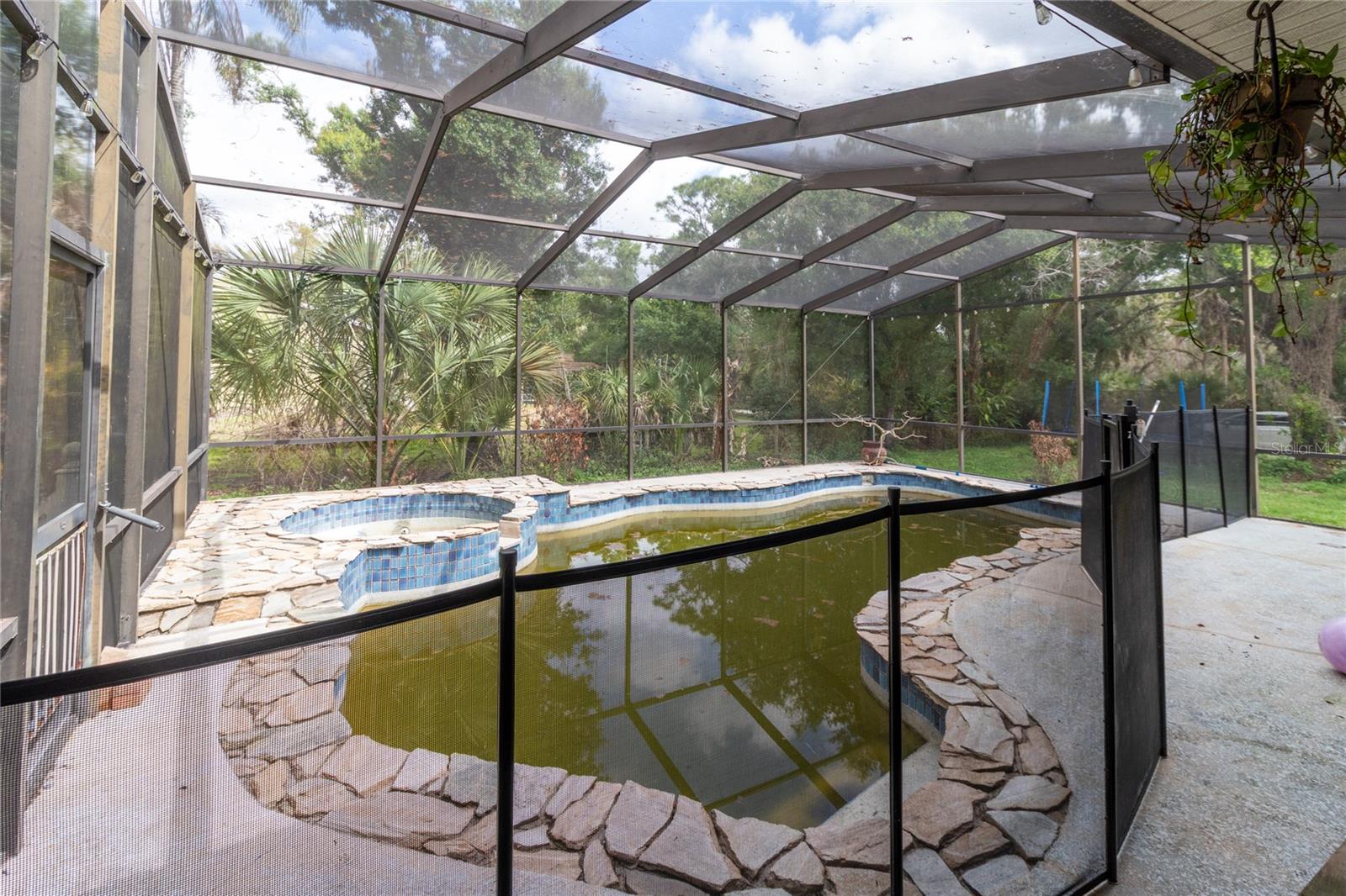 RIVER PALMS - Residential