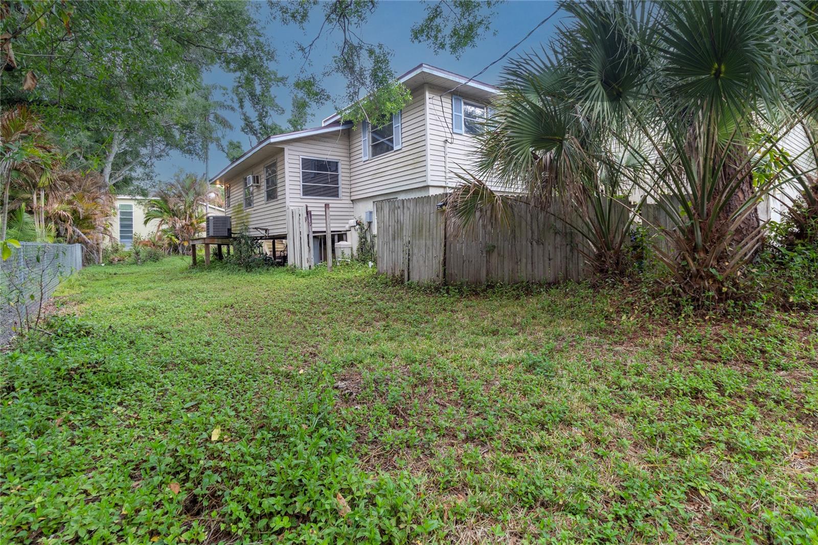 RIVER PALMS - Residential