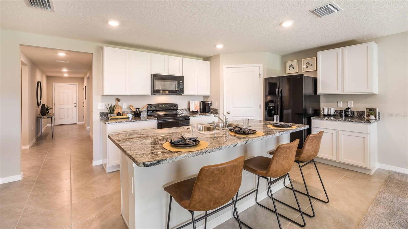 BELLA LAGO - Residential