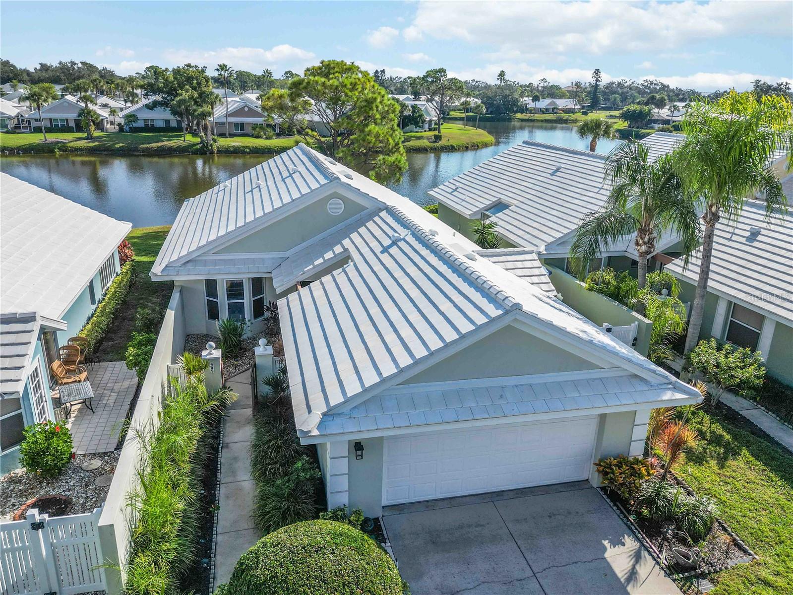 HARRINGTON LAKE - Residential