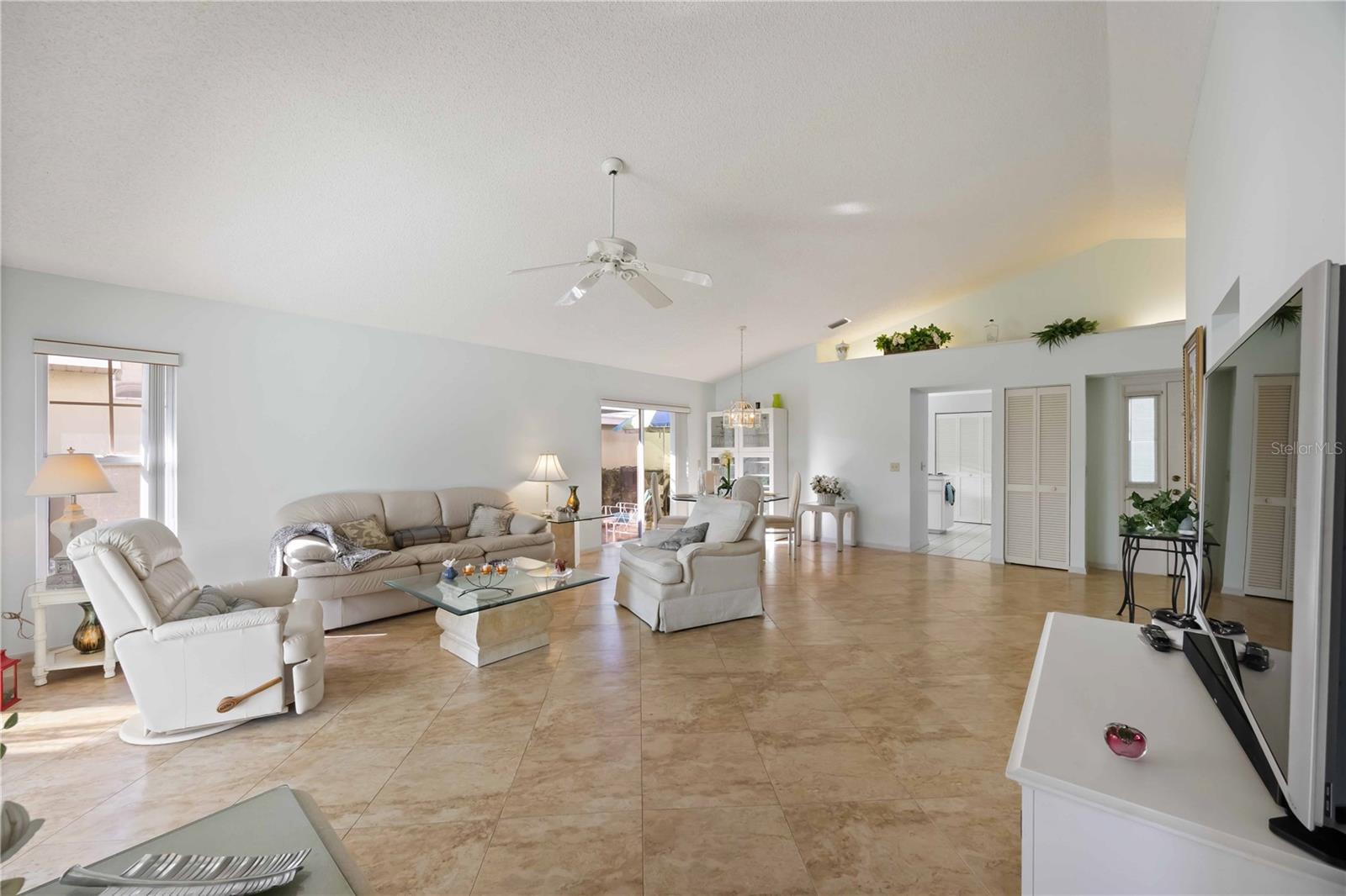 HARRINGTON LAKE - Residential