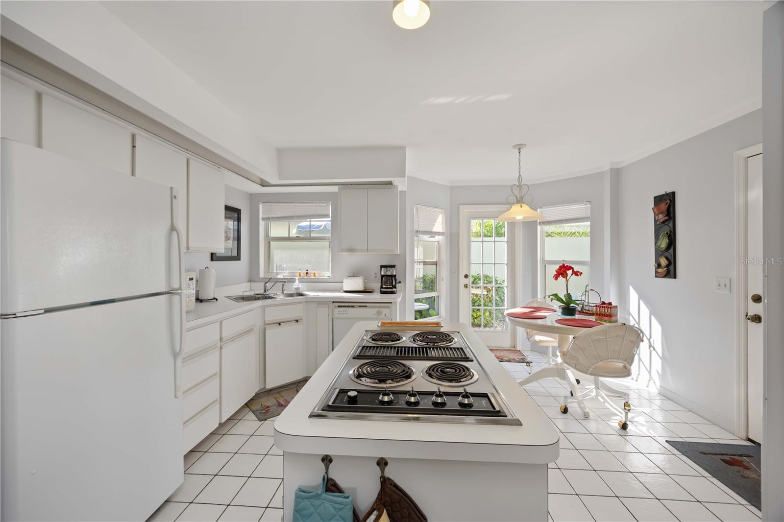 HARRINGTON LAKE - Residential