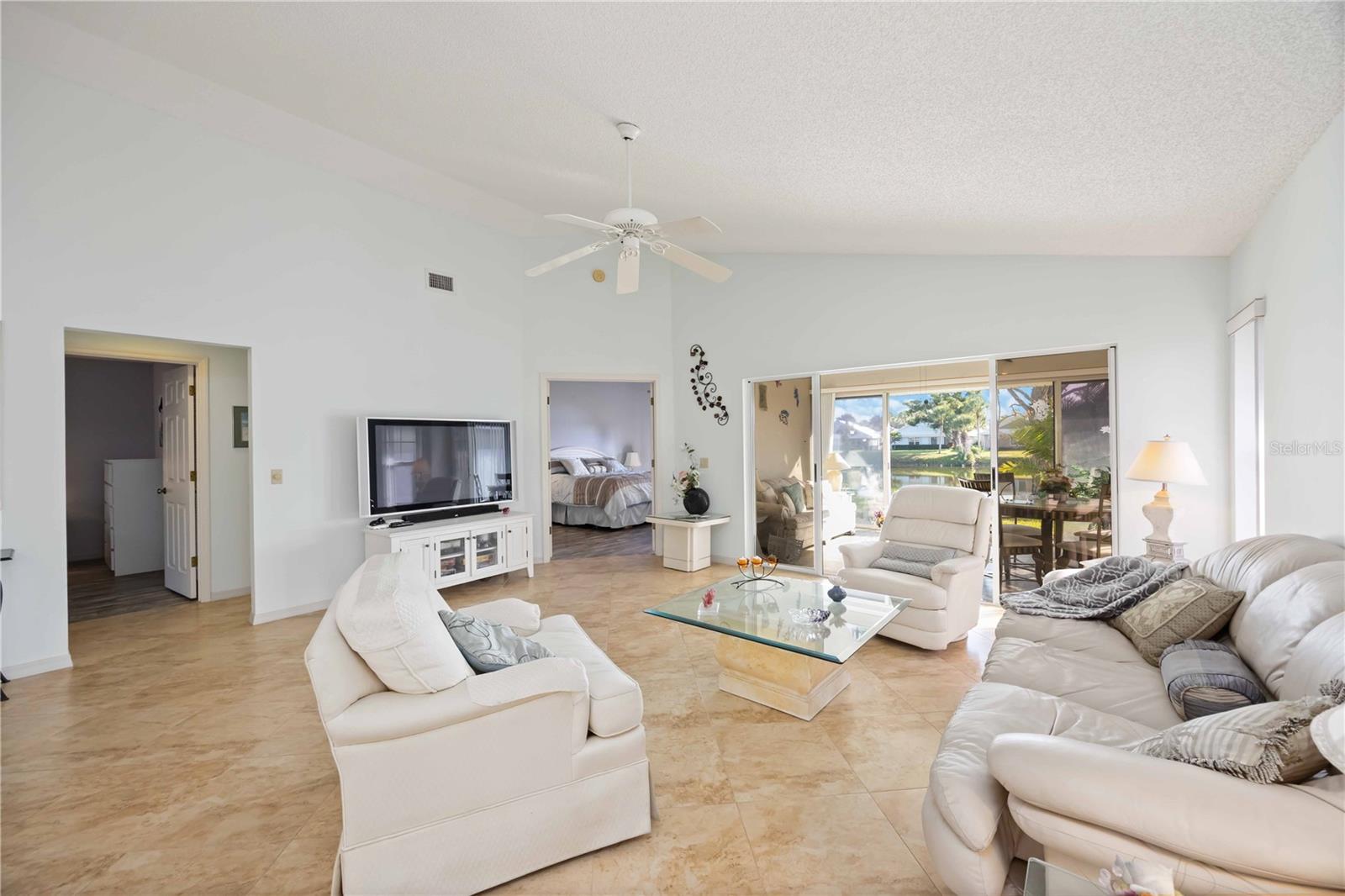 HARRINGTON LAKE - Residential