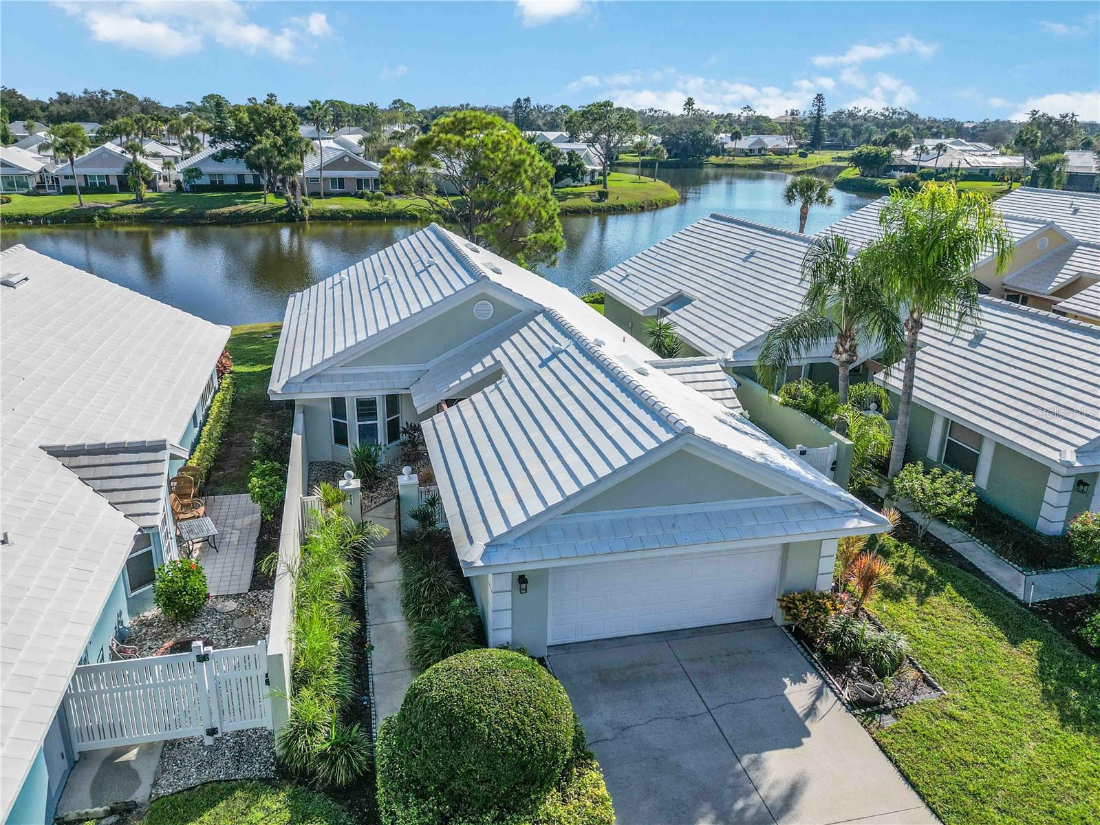 HARRINGTON LAKE - Residential