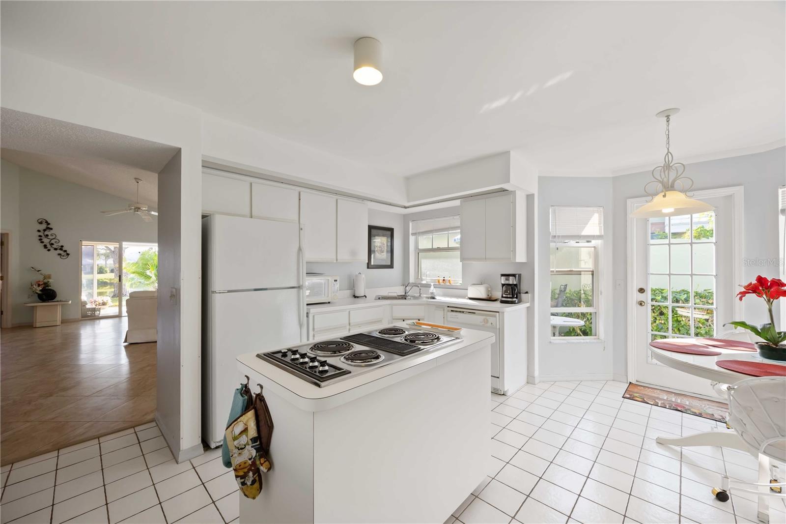 HARRINGTON LAKE - Residential