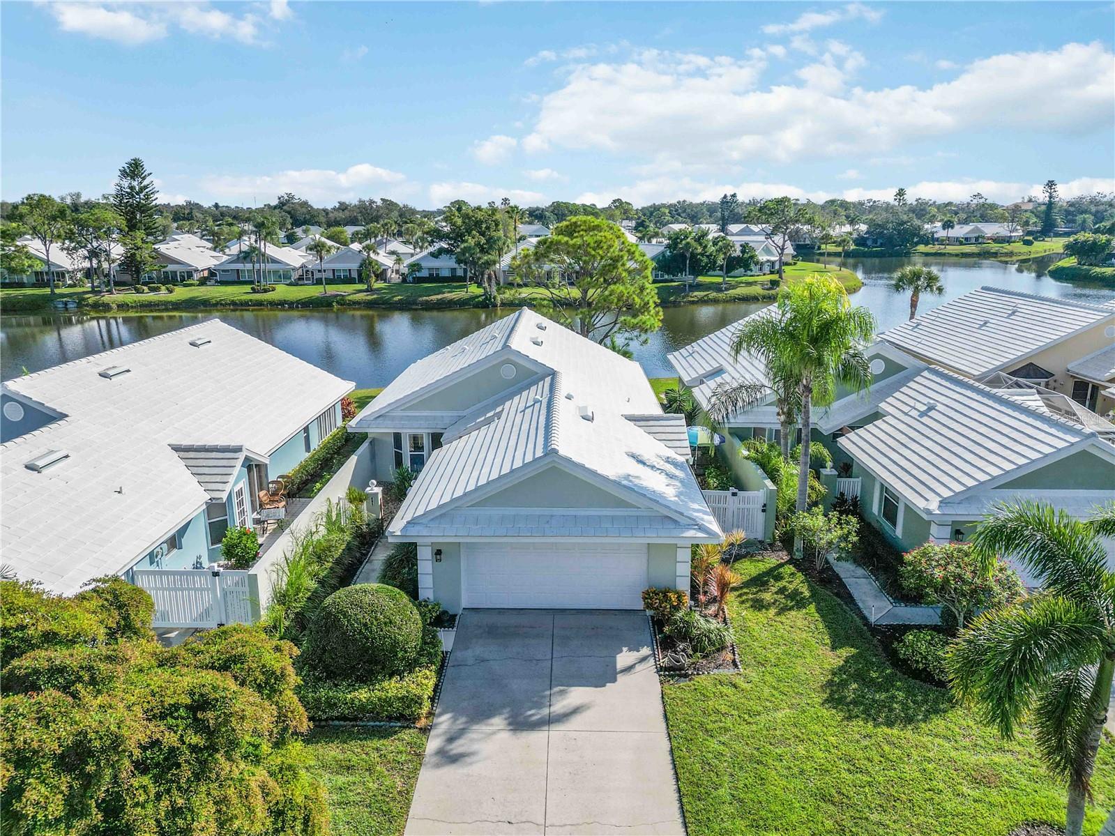 HARRINGTON LAKE - Residential