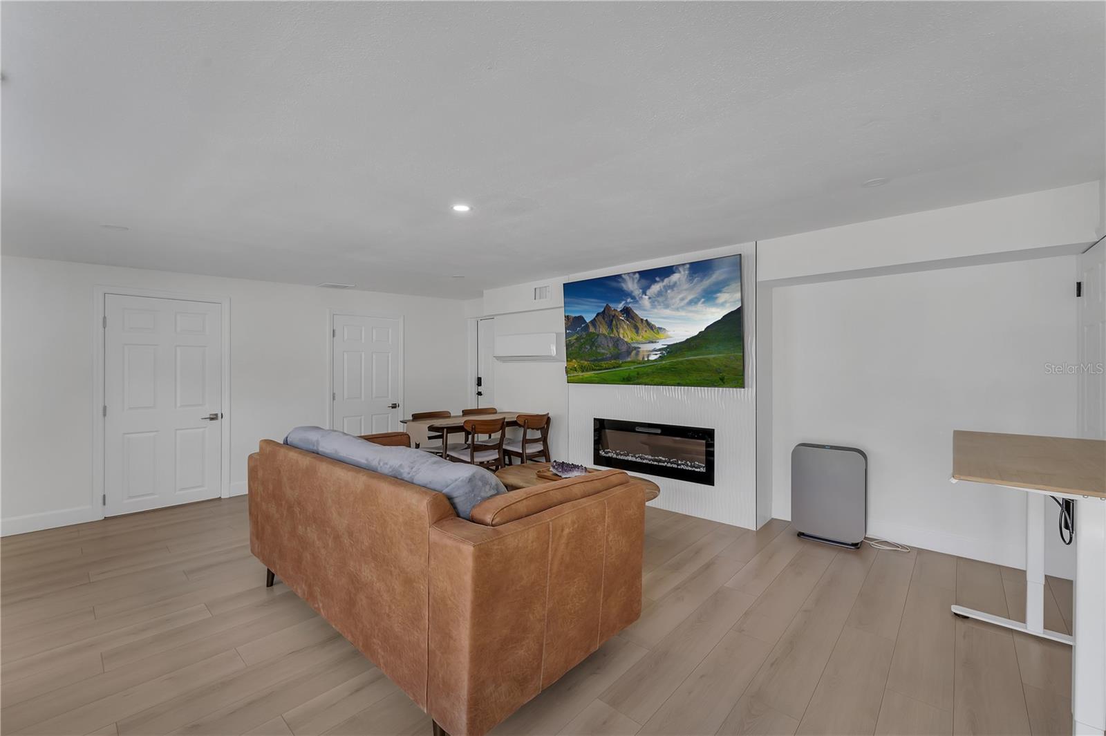 WESTGATE MANOR 1ST ADD - Residential Lease