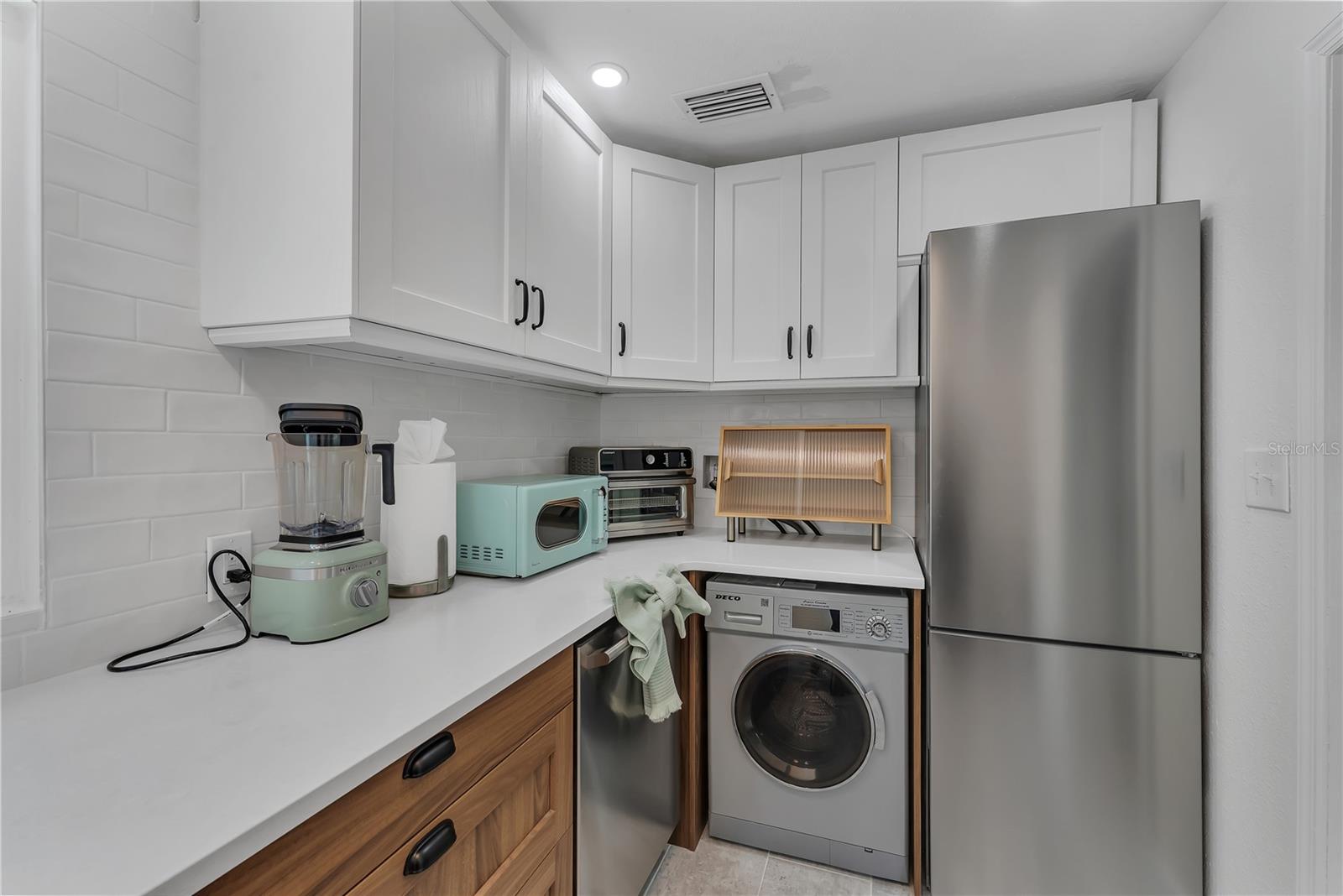 WESTGATE MANOR 1ST ADD - Residential Lease
