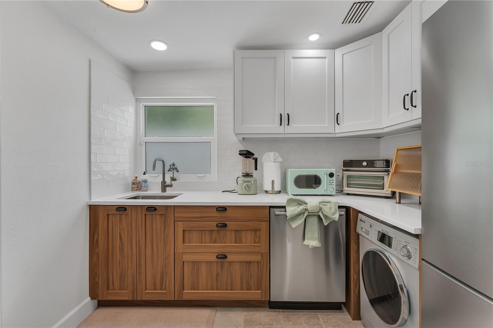 WESTGATE MANOR 1ST ADD - Residential Lease