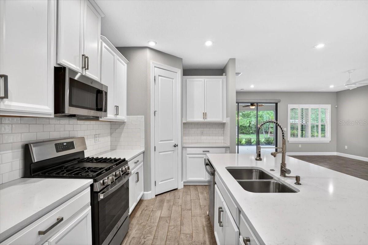 ARTISAN LAKES ESPLANADE PH V SUBPH B & C - Residential